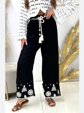 NWT Original USA Black Wide Leg Embroidered Trim Pants with Rope Belt L/XL